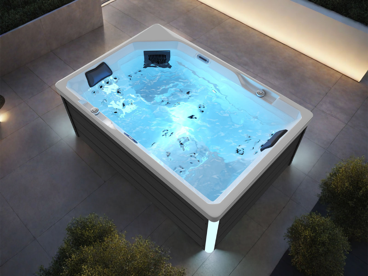 Safety First: Hot Tub Rules for Families and Pets